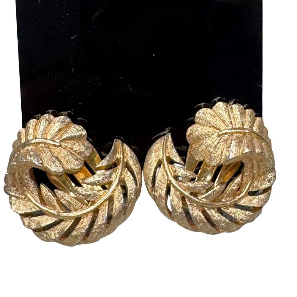 Vintage Jomaz Mazer Gold Tone Leaf Clip On Earrings Elegant Statement Signed